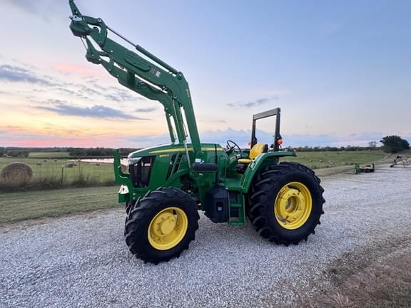 Image of John Deere 6105E equipment image 2