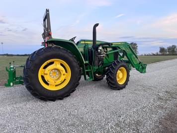 Main image John Deere 6105E