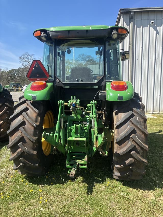 Image of John Deere 6105E equipment image 4