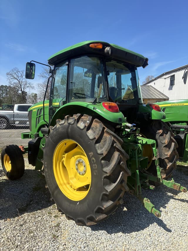 Image of John Deere 6105E equipment image 4