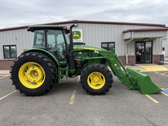 Image of John Deere 6105E equipment image 4