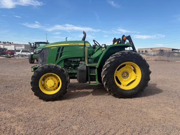 Image of John Deere 6105E equipment image 1