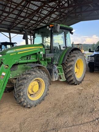Main image John Deere 6105E