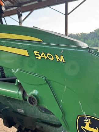 Image of John Deere 6105E equipment image 4