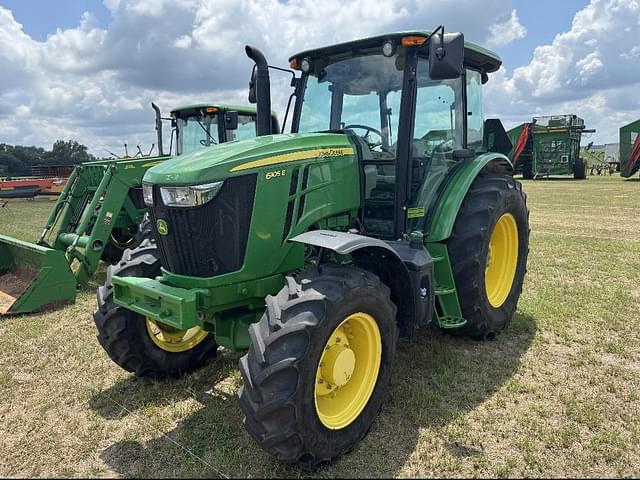 Image of John Deere 6105E equipment image 1