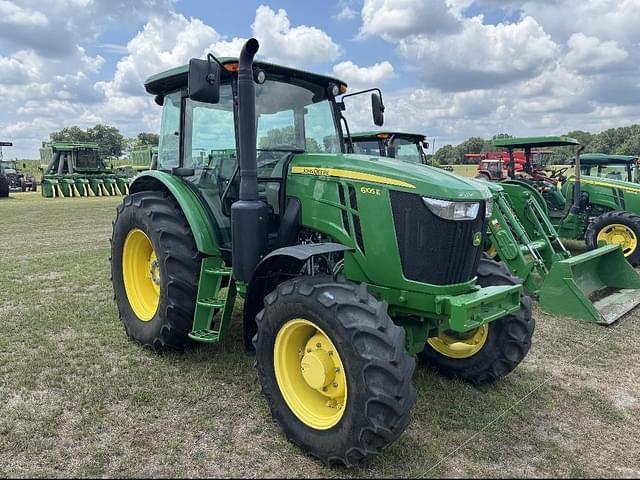 Image of John Deere 6105E equipment image 3