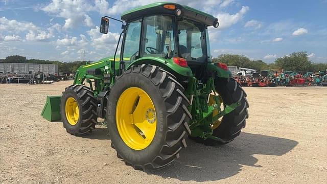 Image of John Deere 6105E equipment image 2