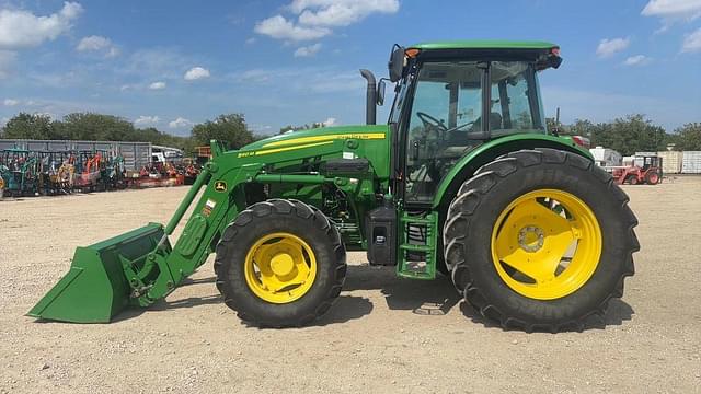 Image of John Deere 6105E equipment image 1