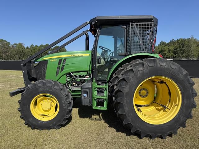 Image of John Deere 6105E equipment image 1