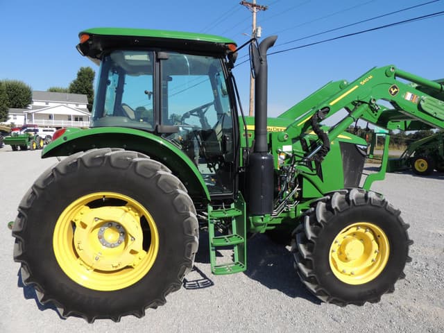 Image of John Deere 6105E equipment image 4