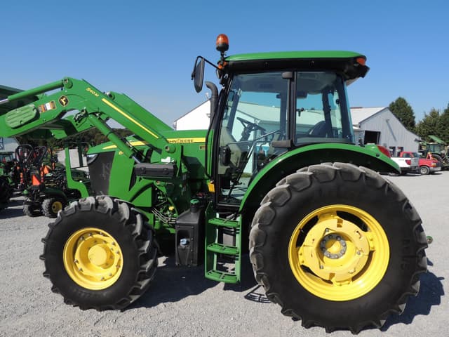 Image of John Deere 6105E equipment image 1