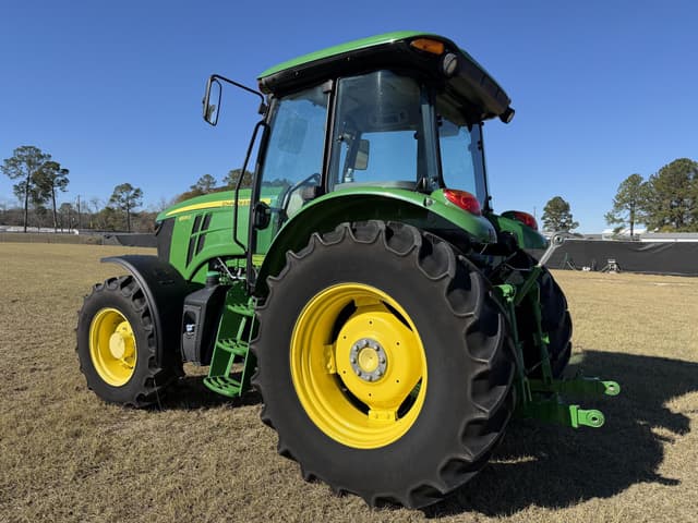 Image of John Deere 6105E equipment image 2