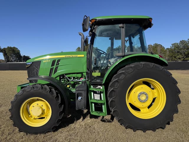 Image of John Deere 6105E equipment image 1