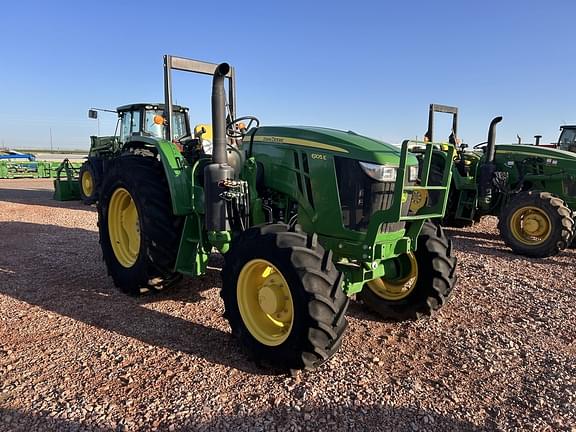 Image of John Deere 6105E equipment image 1