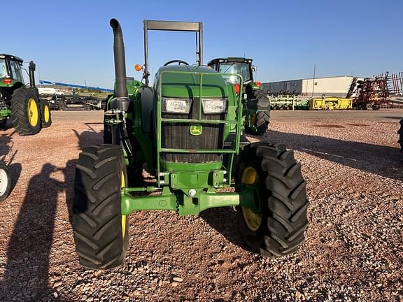 Image of John Deere 6105E equipment image 2