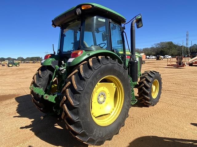 Image of John Deere 6105E equipment image 2