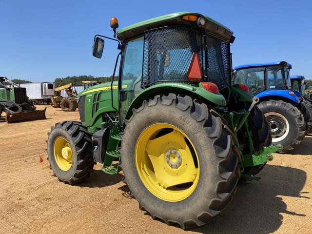Image of John Deere 6105E equipment image 1
