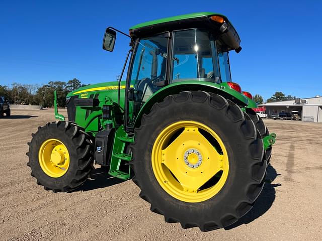 Image of John Deere 6105E equipment image 2