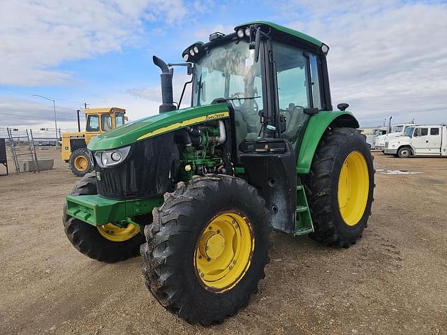 Image of John Deere 6110M equipment image 2