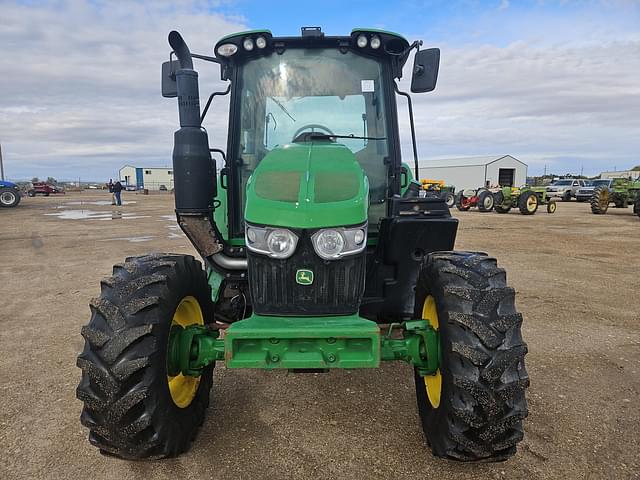 Image of John Deere 6110M equipment image 1