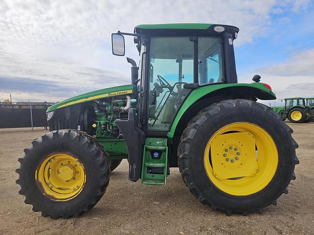 Image of John Deere 6110M equipment image 3