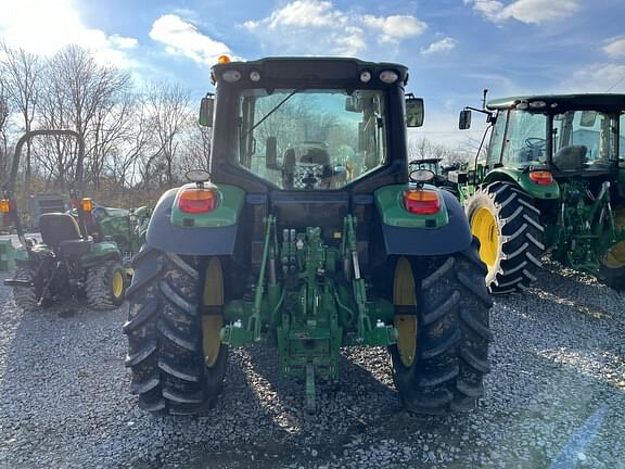 Image of John Deere 6110M equipment image 4