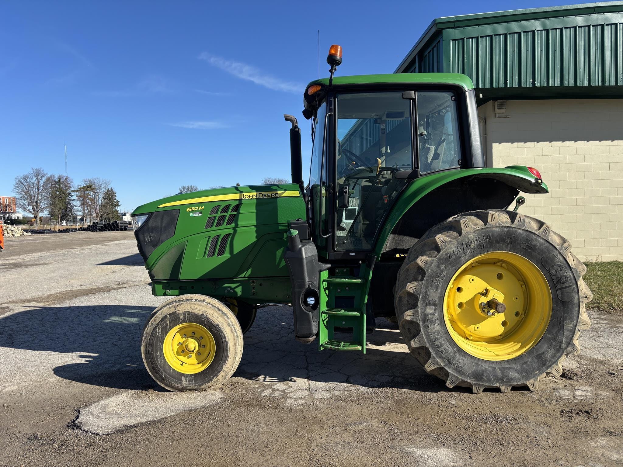 2020 John Deere 6110M Equipment Image0