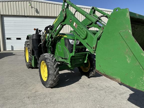 Image of John Deere 6110M equipment image 1