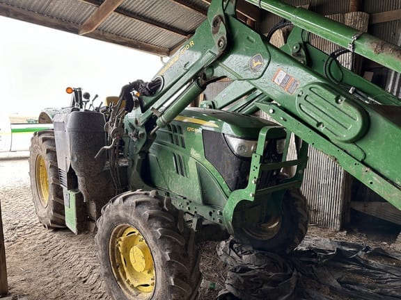 2020 John Deere 6110M Equipment Image0