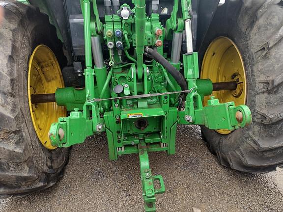 Image of John Deere 6110M equipment image 2