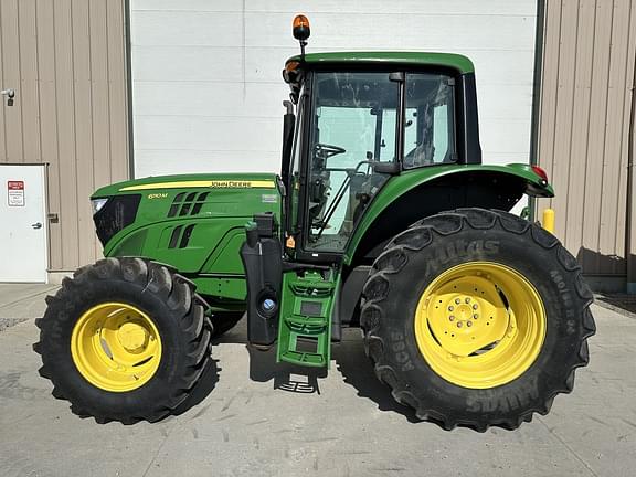 Image of John Deere 6110M equipment image 1