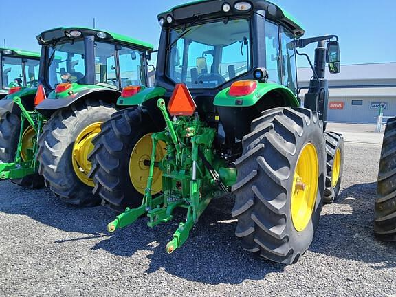Image of John Deere 6110M equipment image 4