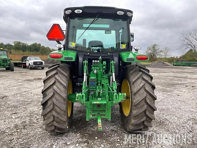 Image of John Deere 6110R equipment image 4