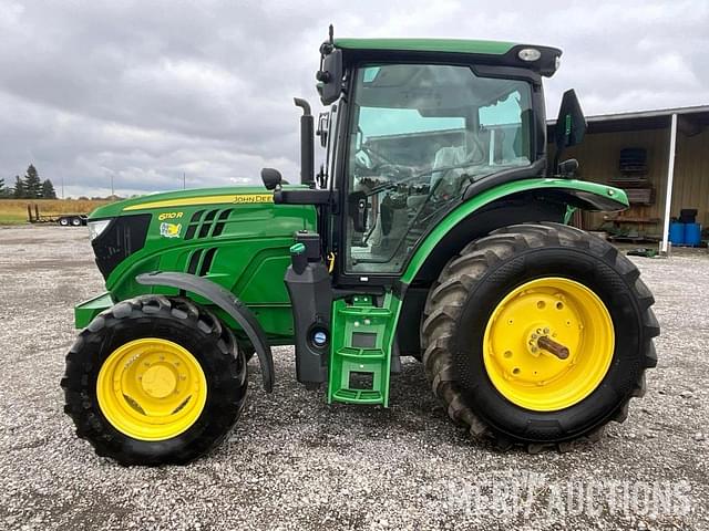 Image of John Deere 6110R equipment image 2