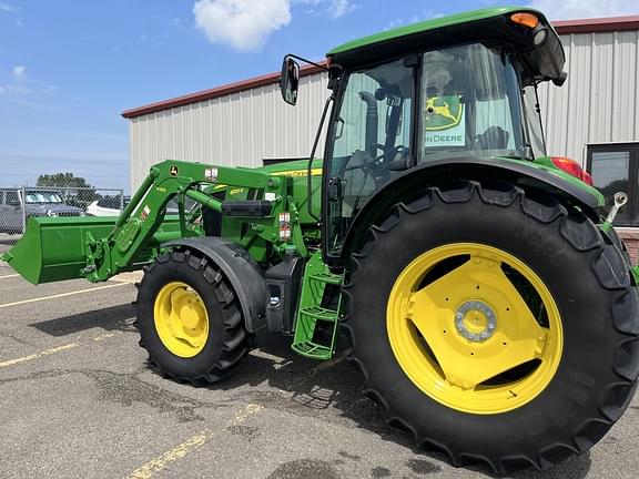 Image of John Deere 6120E equipment image 1