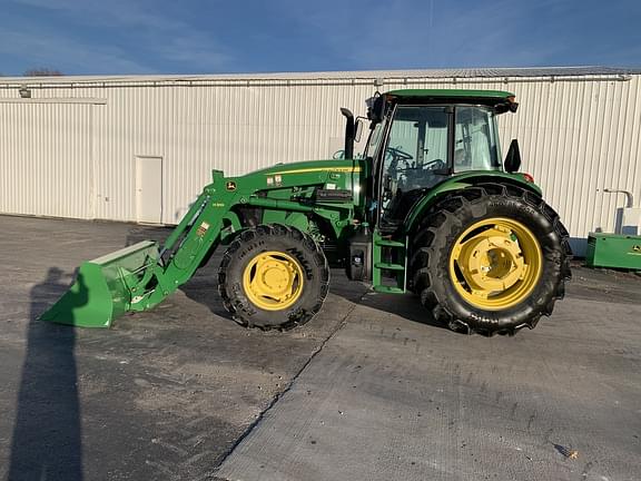 Image of John Deere 6120E equipment image 1