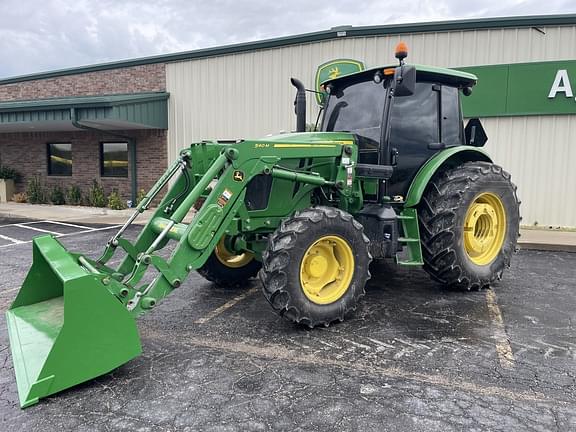 Image of John Deere 6120E equipment image 1