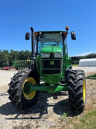 Image of John Deere 6120E equipment image 4