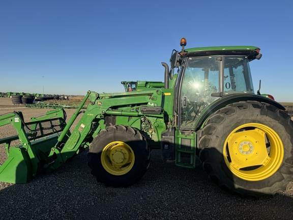 Image of John Deere 6120E equipment image 2