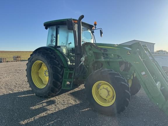 Image of John Deere 6120E equipment image 3