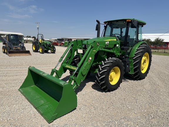 Main image John Deere 6120E