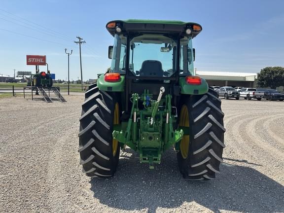 Image of John Deere 6120E equipment image 3