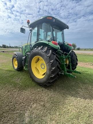 Image of John Deere 6120E equipment image 2