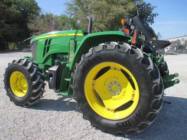 Image of John Deere 6120E equipment image 4