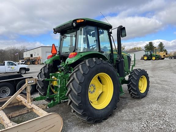 Image of John Deere 6120E equipment image 3