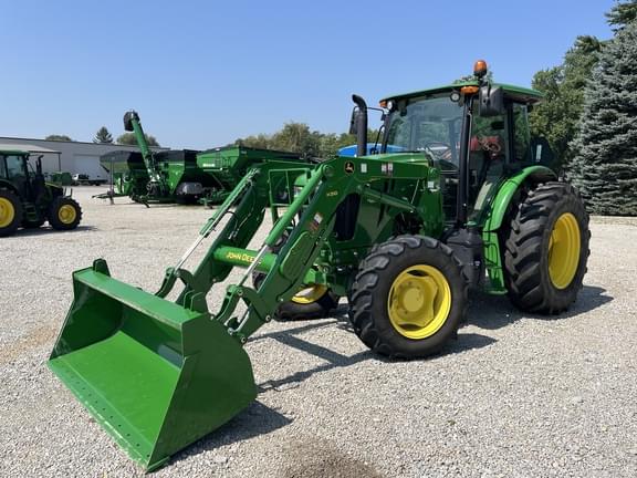 Image of John Deere 6120E equipment image 3