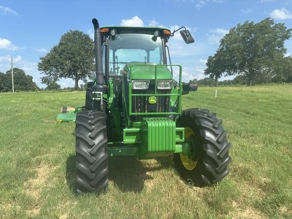 Image of John Deere 6120E equipment image 2