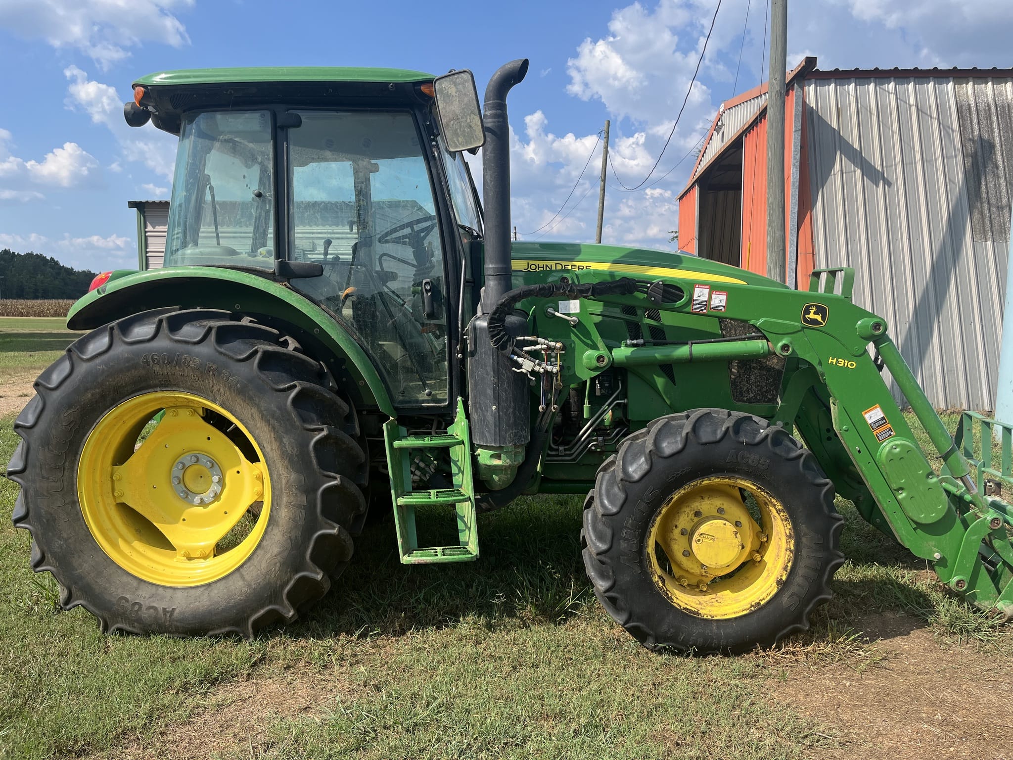 2020 John Deere 6120E Equipment Image0
