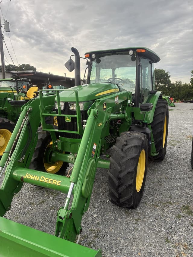 Image of John Deere 6120E equipment image 2