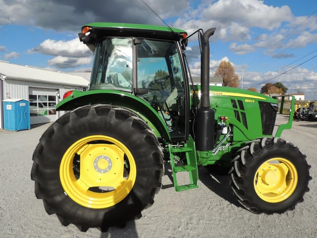 Image of John Deere 6120E equipment image 3